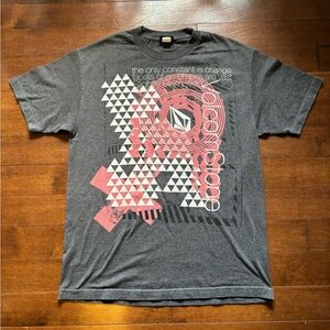 Y2K Volcom print all over tee